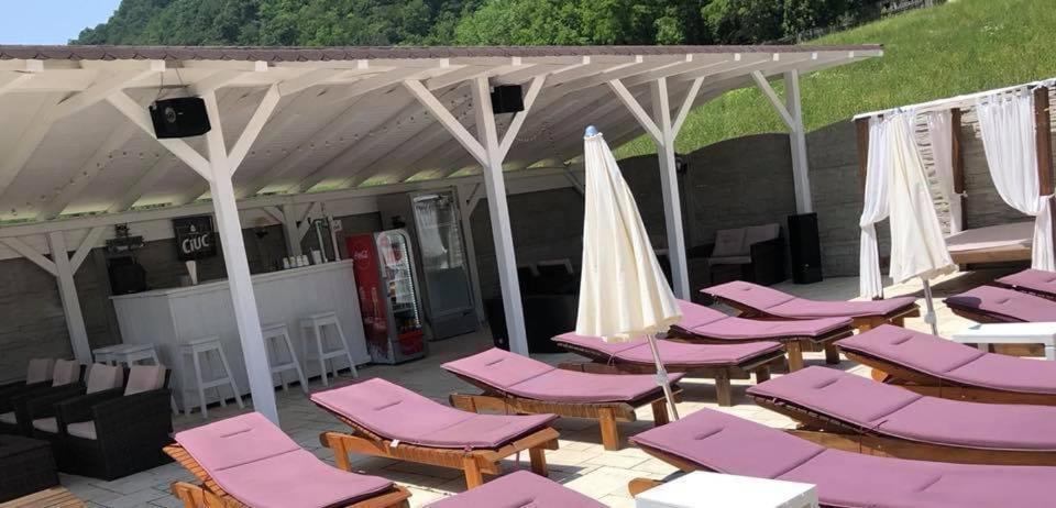 Pensiunea Deian Moldova Noua Exterior foto