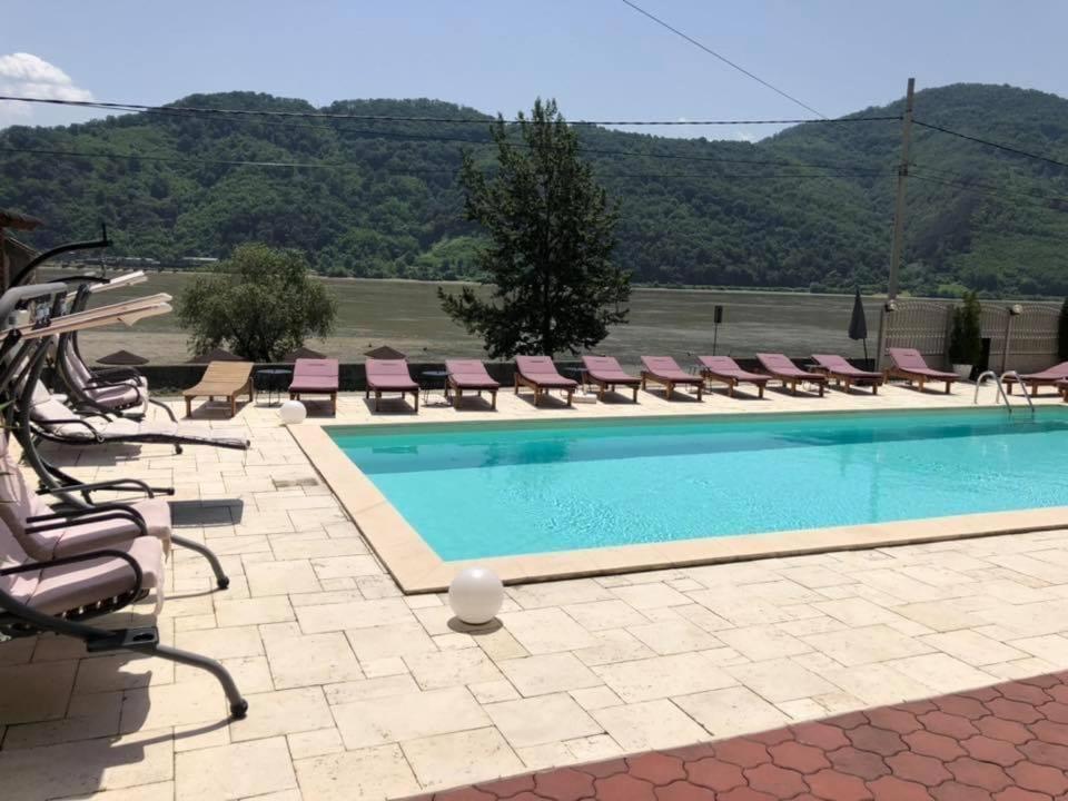 Pensiunea Deian Moldova Noua Exterior foto
